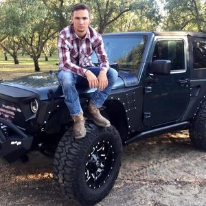 Meet your Posher, Ryan